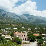 Toxotis Pírgos Dhiroú