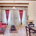 Toxotis 4* Pírgos Dhiroú