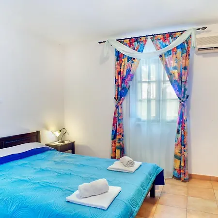 Toxotis Aparthotel 4*