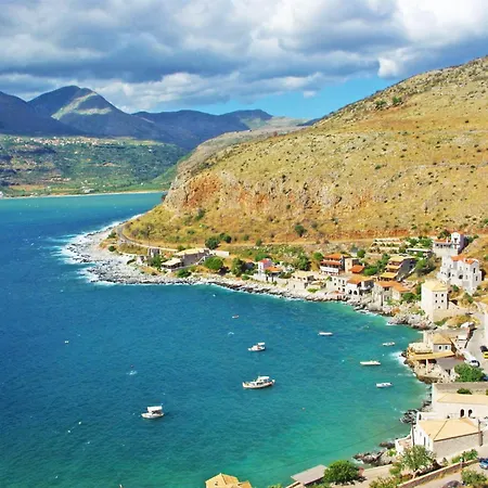 Apart-hotel Toxotis 4*