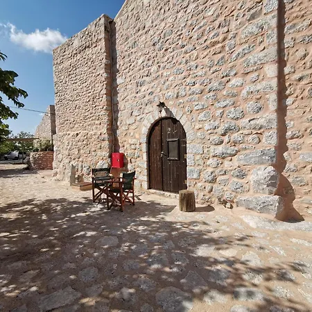 Toxotis 4* Pírgos Dhiroú