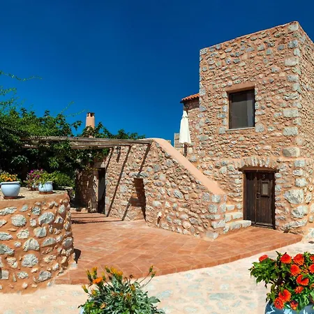 Toxotis 4* Pírgos Dhiroú